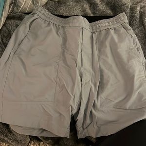 Lululemon mens bowline 8” inseam size medium